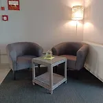 Hotel Traveller