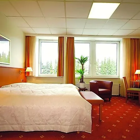 Traveller 3*