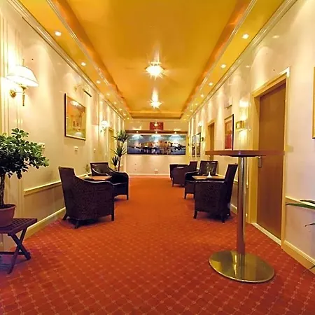 Traveller Hotel