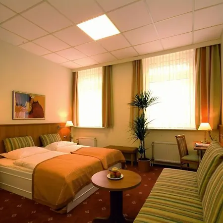 Traveller Hotel 3*