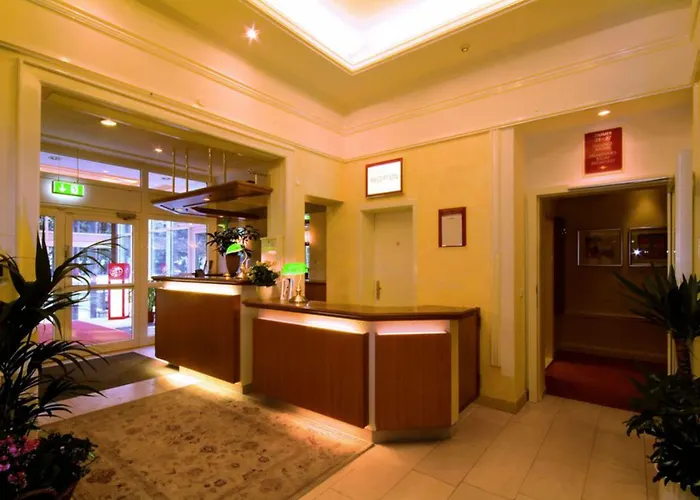 ترافيلار فندق 3*