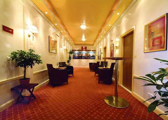 ترافيلار فندق لوبيك